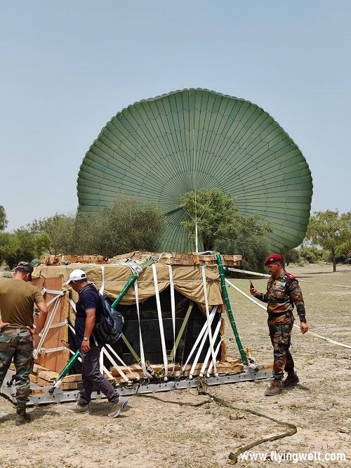 Indian Air Force successfully tests the Indigenously-built “Type V Heavy Drop System” from a cargo aircraft | Flying Welt
